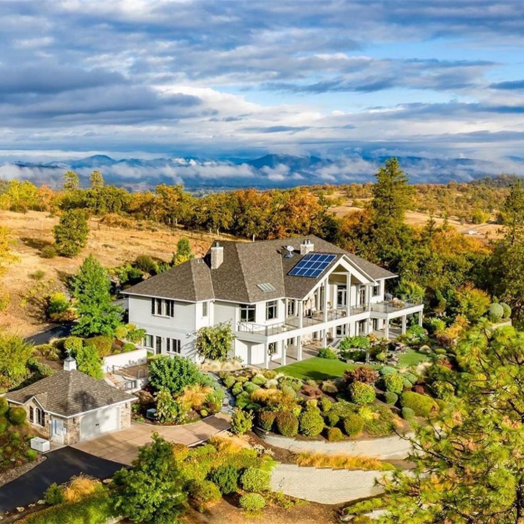 Luxury HomesCondos Rentals Hotels 545