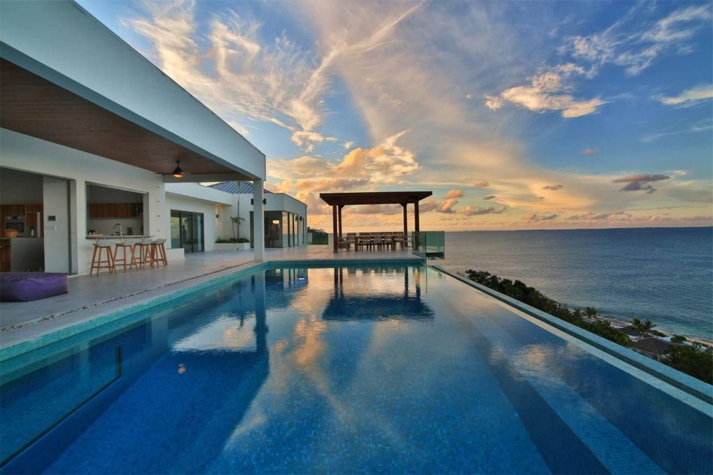 Luxury HomesCondos Rentals Hotels 550