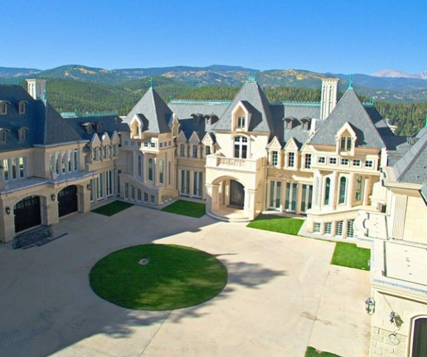 Luxury HomesCondos Rentals Hotels 600