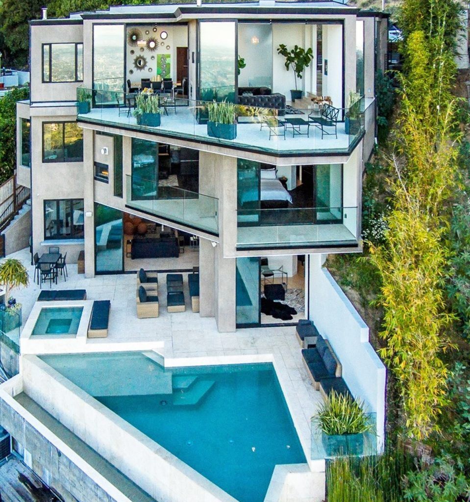 Luxury HomesCondos Rentals Hotels 673