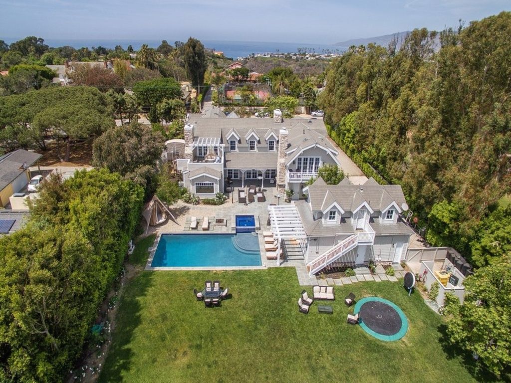 Luxury HomesCondos Rentals Hotels 674