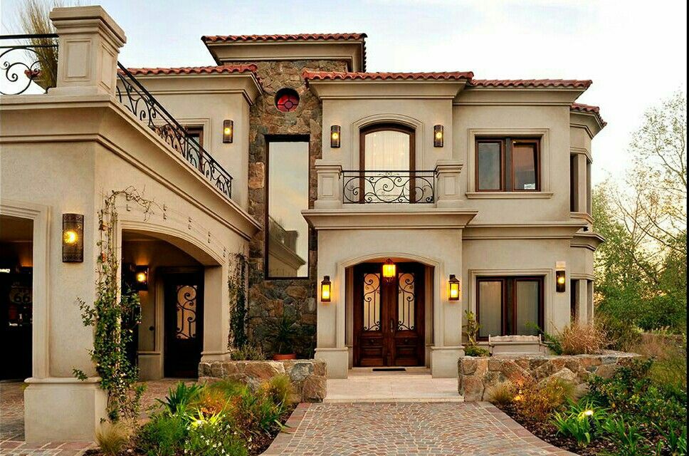 Luxury HomesCondos Rentals Hotels 680