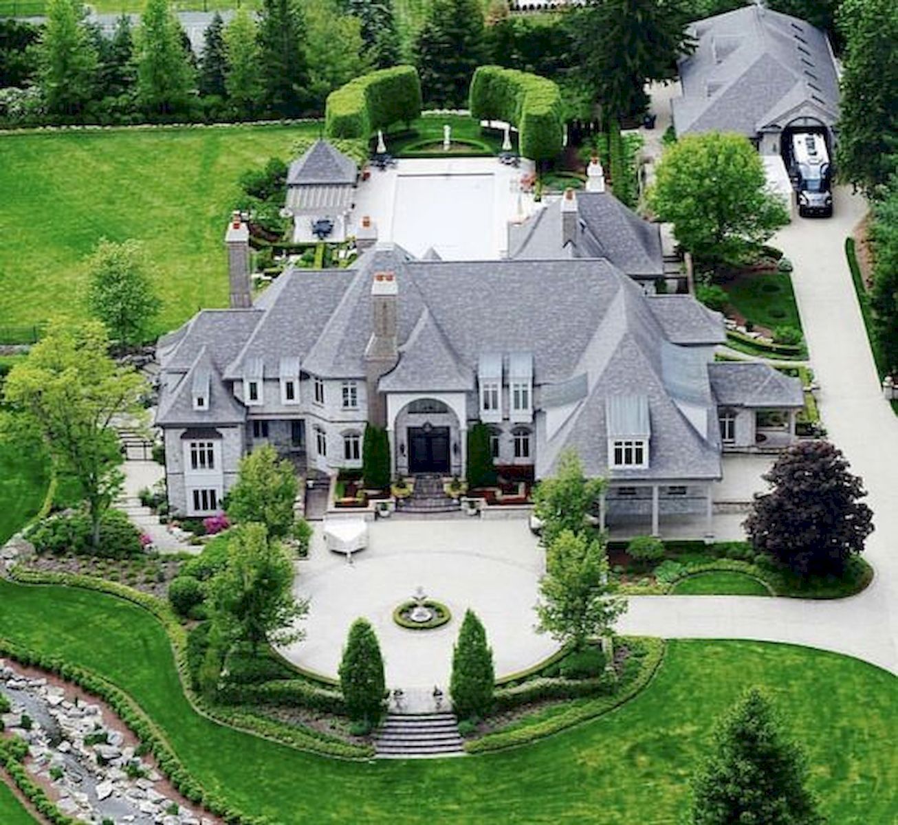 Luxury HomesCondos Rentals Hotels 703