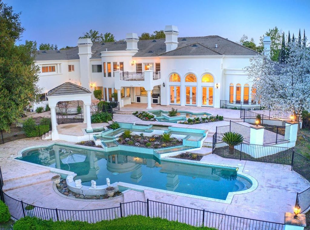 Luxury HomesCondos Rentals Hotels 731