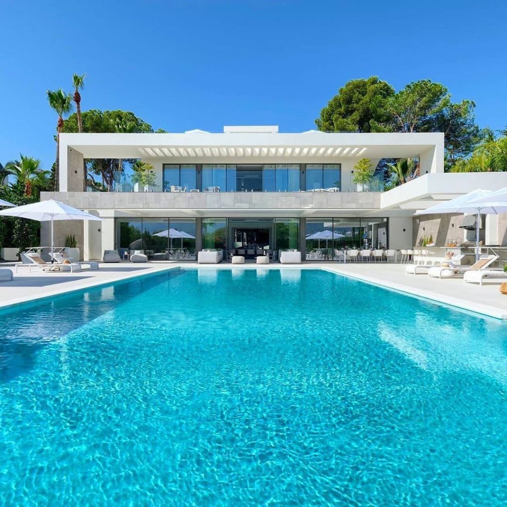 Luxury HomesCondos Rentals Hotels 734