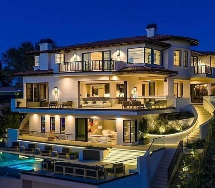 Luxury HomesCondos Rentals Hotels 741