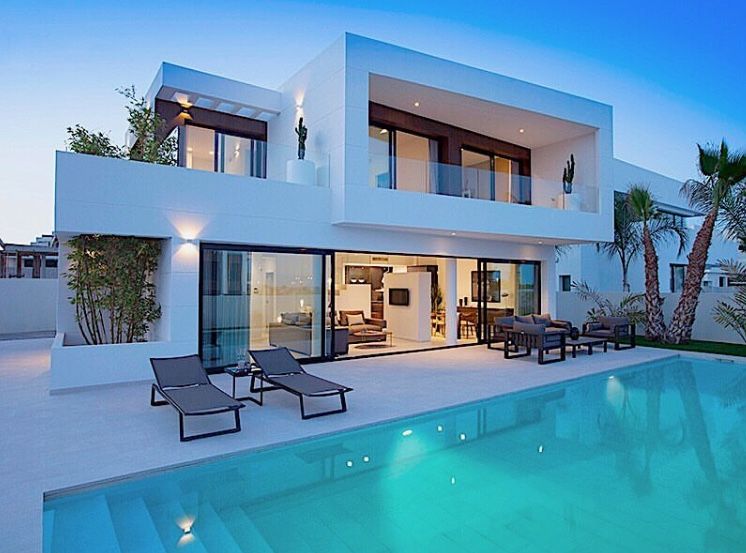 Luxury HomesCondos Rentals Hotels 757