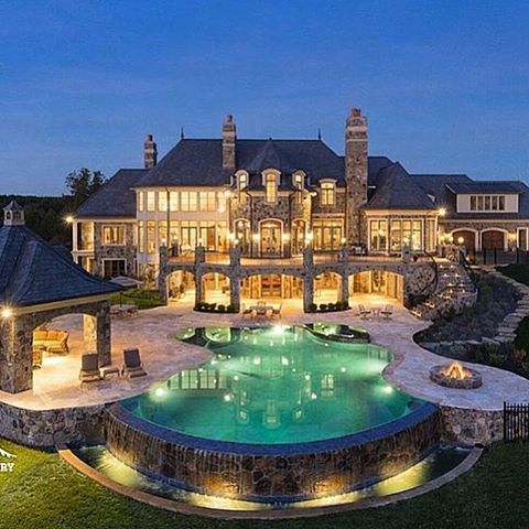 Luxury HomesCondos Rentals Hotels 832