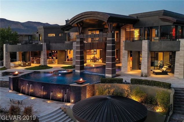 Luxury HomesCondos Rentals Hotels 869