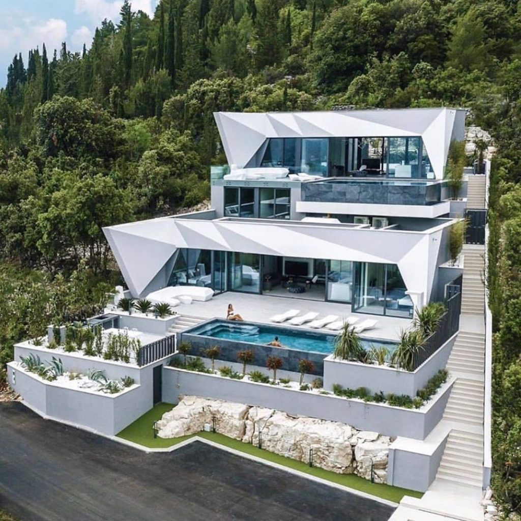 Luxury HomesCondos Rentals Hotels 883