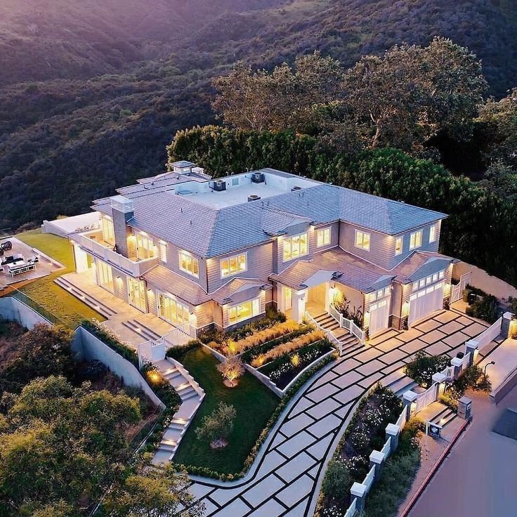 Luxury HomesCondos Rentals Hotels 902