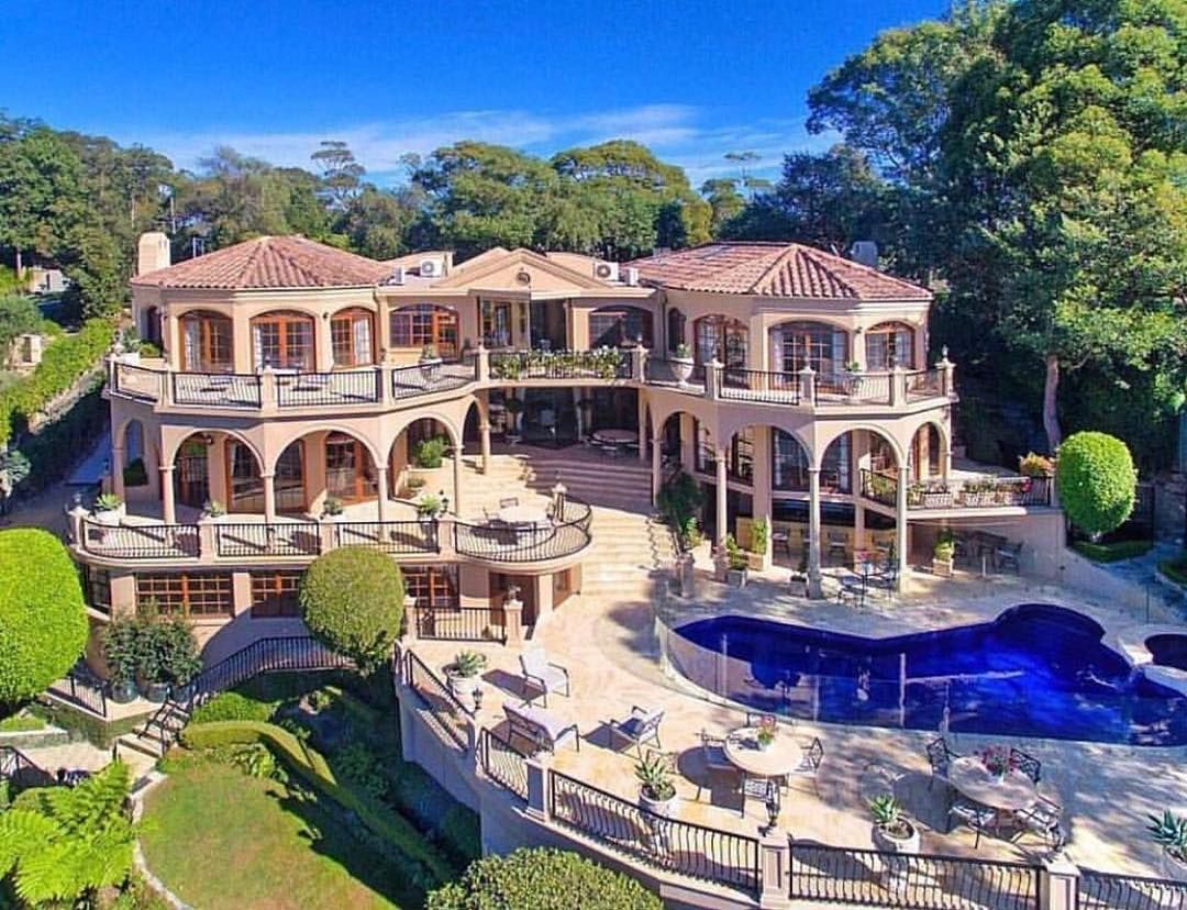 Luxury HomesCondos Rentals Hotels 907