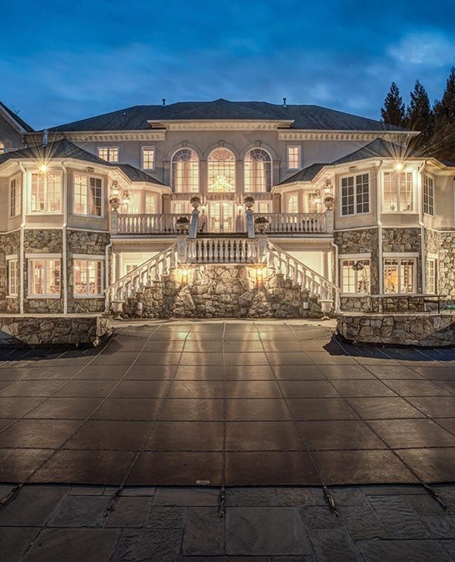 Luxury HomesCondos Rentals Hotels 915