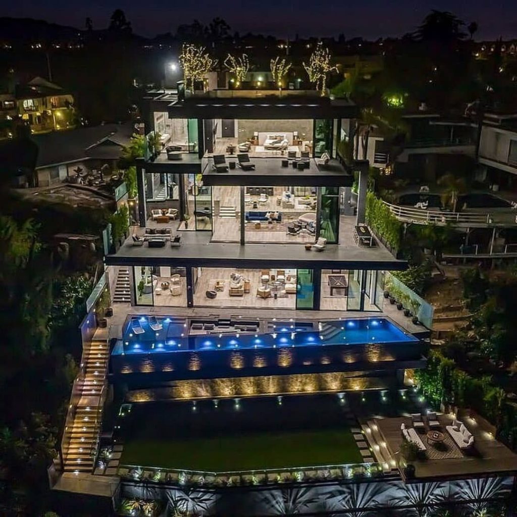 Luxury HomesCondos Rentals Hotels 946