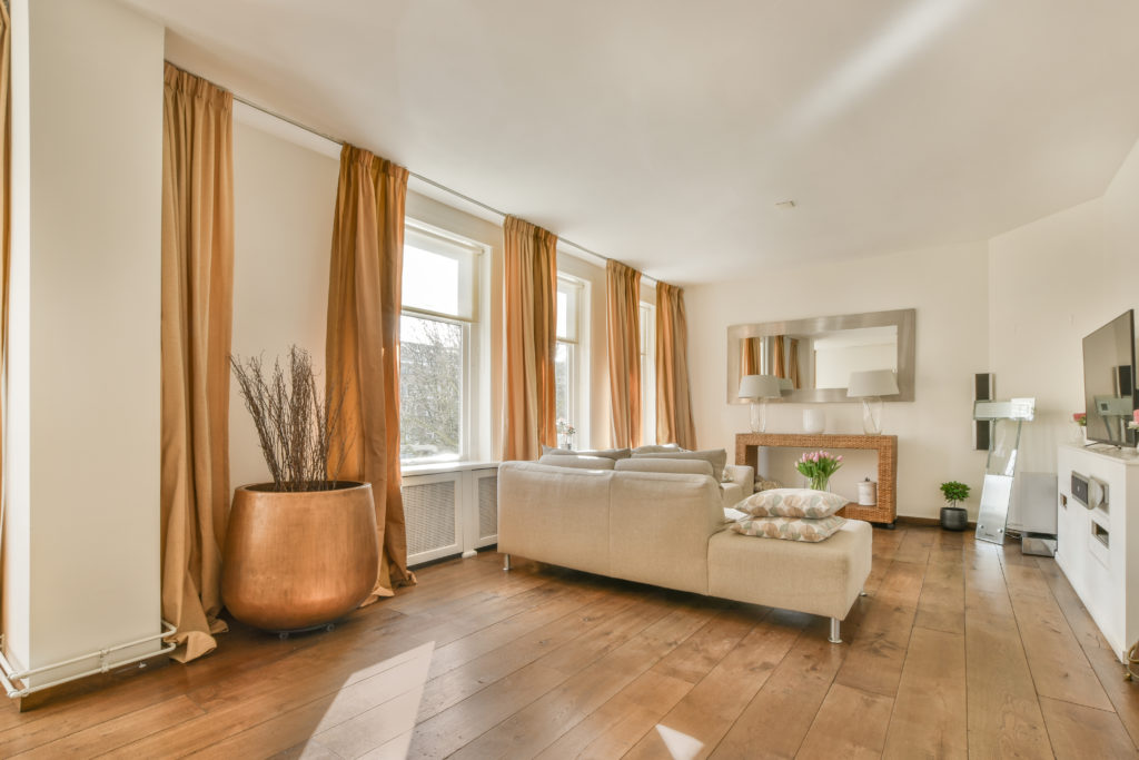 Luxury HomesCondos Rentals Hotels 95 1 scaled